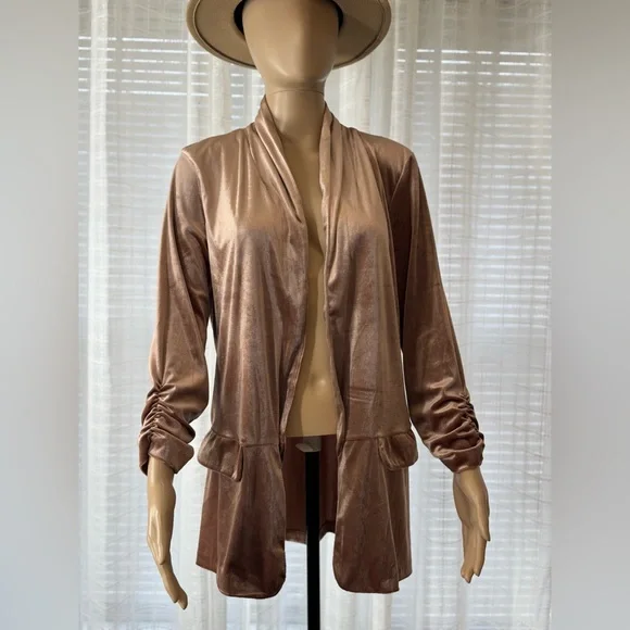 Elegant Champagne Velour Blazer | L | - Picture 1 of 10